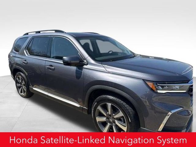 Used 2025 Honda Pilot Elite image 3