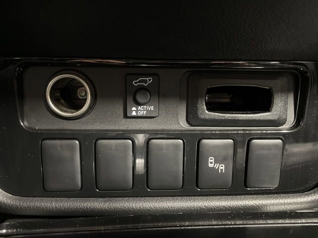 Used 2018 Mitsubishi Outlander SEL image 18