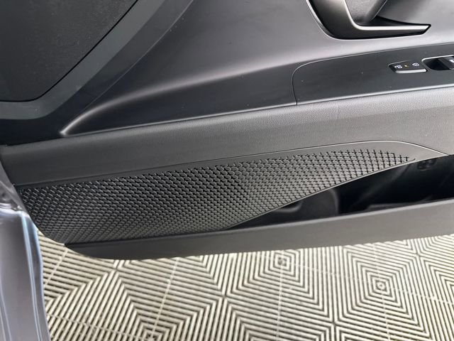 Certified 2025 Hyundai Elantra SEL image 61