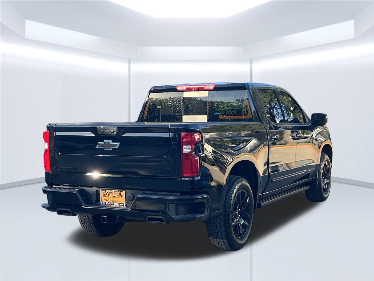 New 2026 Chevrolet Silverado 1500 High Country w/ Midnight Edition AWD/4WD image 5