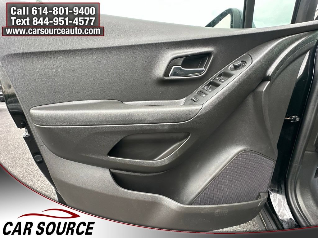 Used 2018 Chevrolet Trax LS w/ Fleet Convenience Package FWD image 18