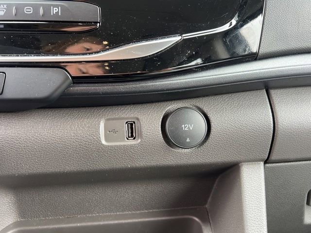 Used 2024 Ford Transit 350 XLT image 21