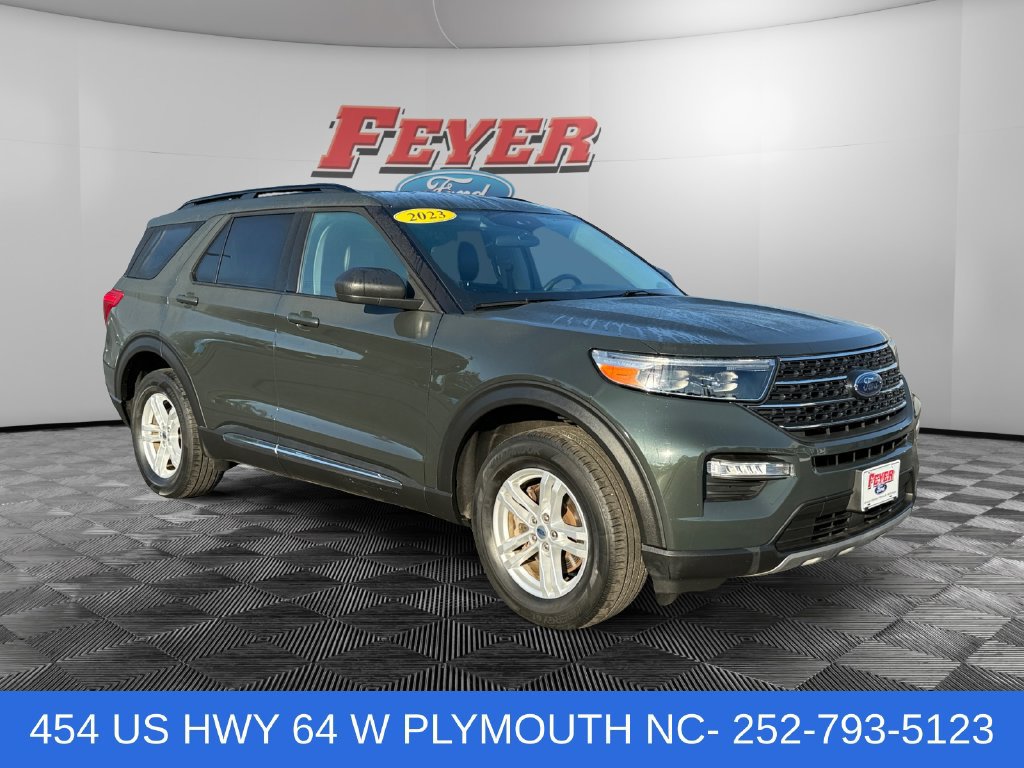 Used 2023 Ford Explorer XLT w/ Equipment Group 202A AWD/4WD image 7