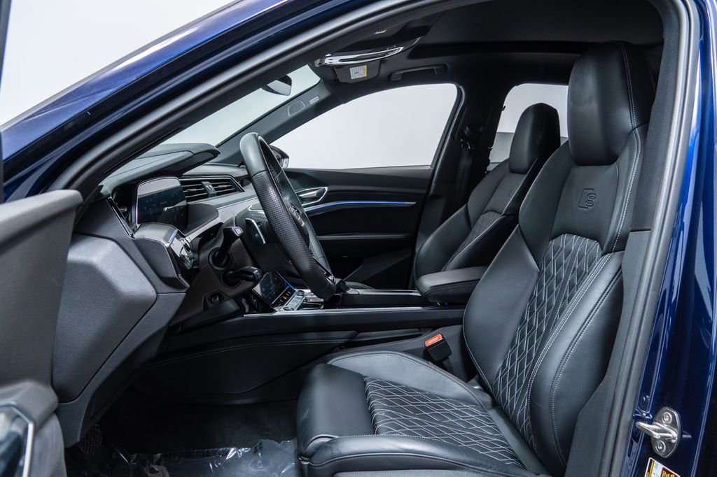Certified 2023 Audi e-tron S Prestige w/ Prestige Package AWD/4WD image 5