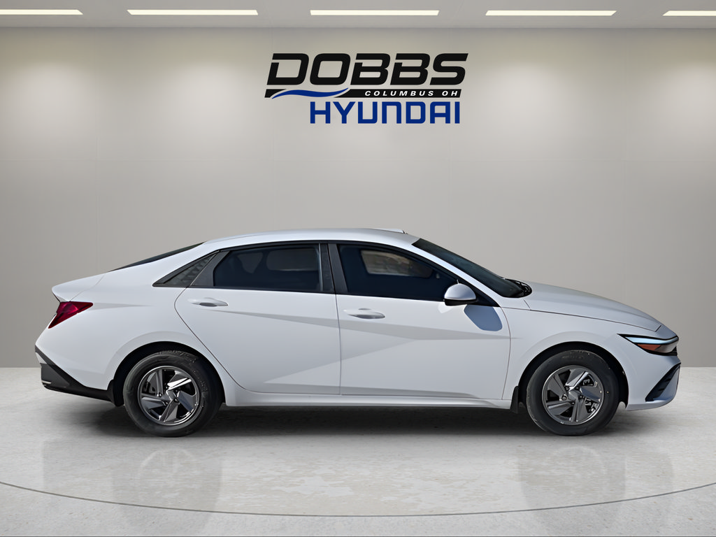 New 2026 Hyundai Elantra SE FWD image 5