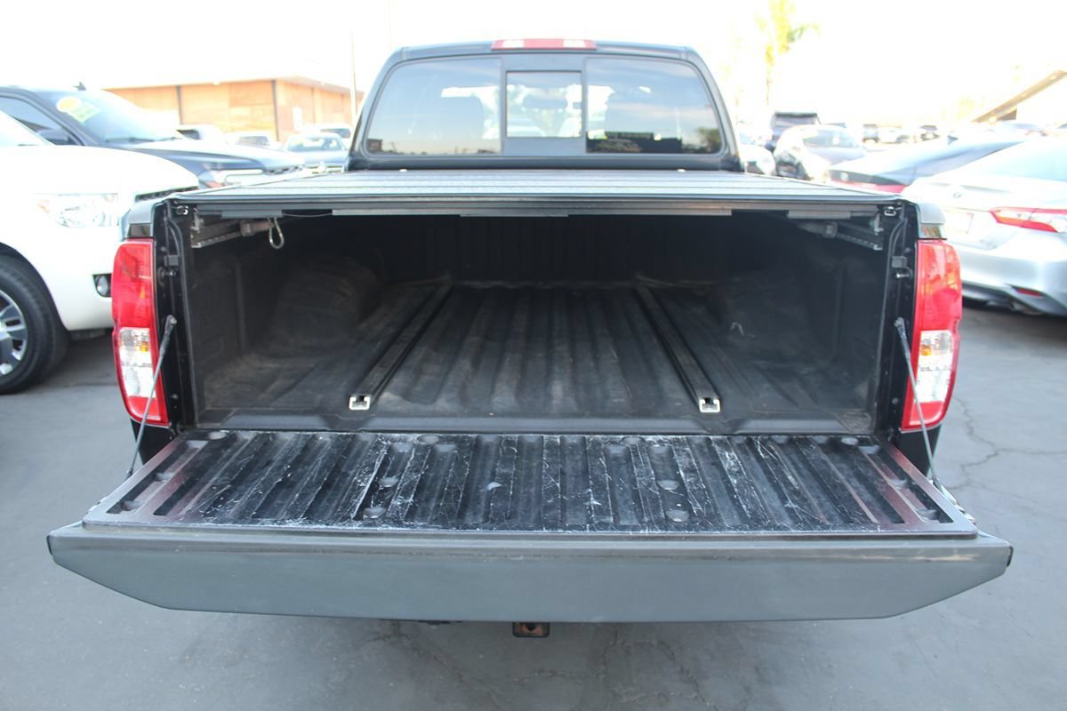 Used 2013 Nissan Frontier PRO-4X AWD/4WD image 18