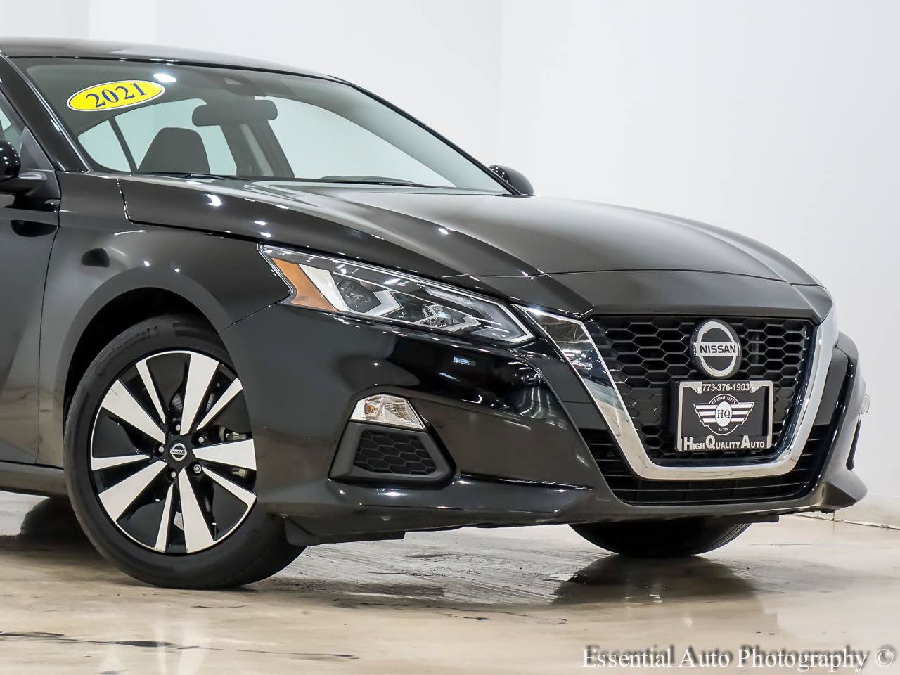 Used 2022 Nissan Altima 2.5 SV FWD image 2