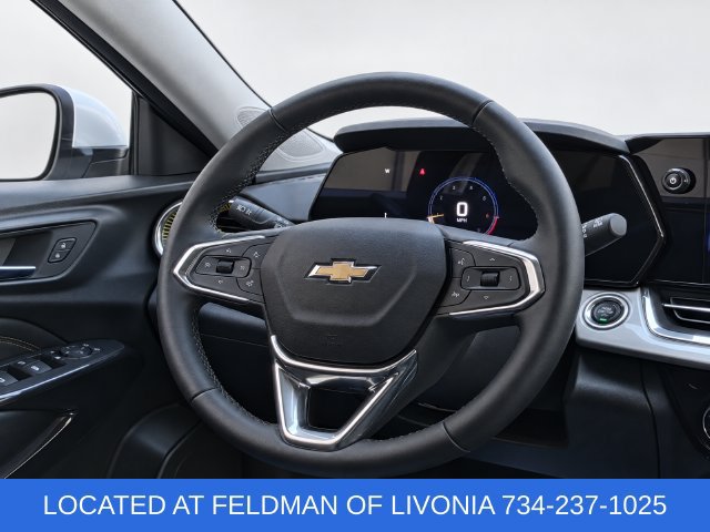 Used 2025 Chevrolet Trax LT w/ Driver Confidence Package FWD image 26