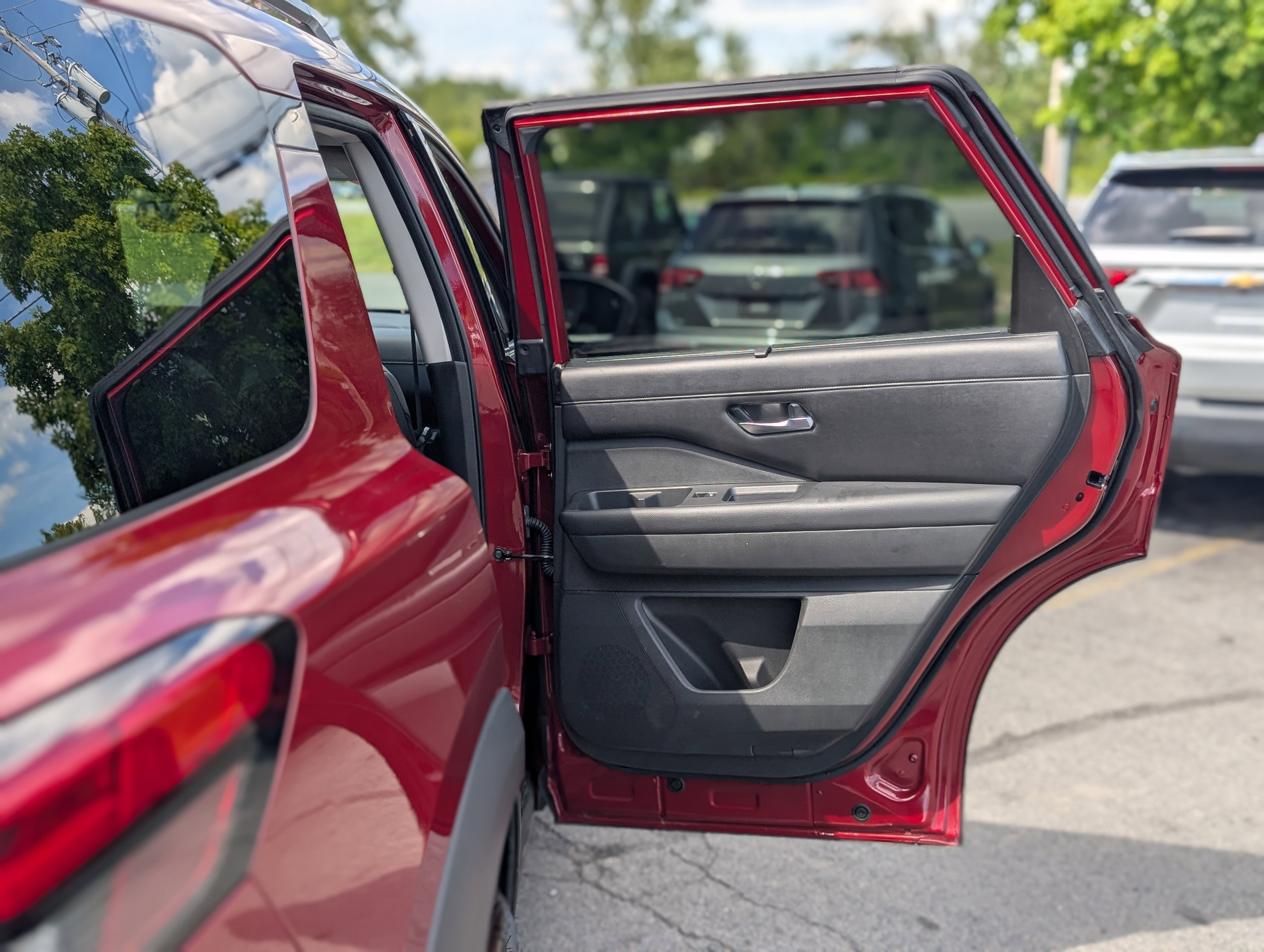 Used 2022 Nissan Pathfinder SL image 42