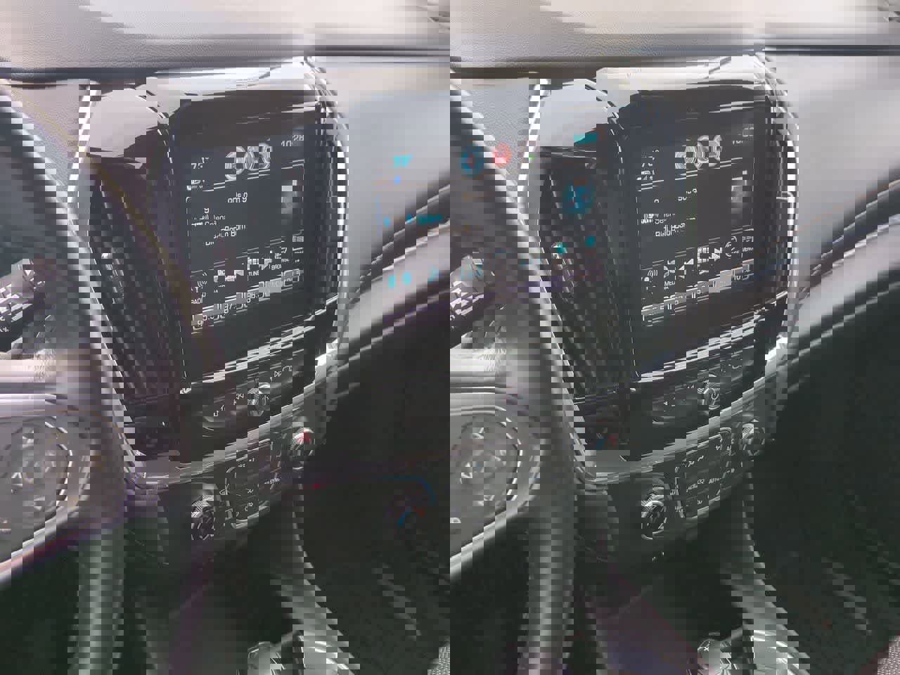 Used 2019 Chevrolet Traverse LT w/ LPO, Floor Liner Package AWD/4WD image 28