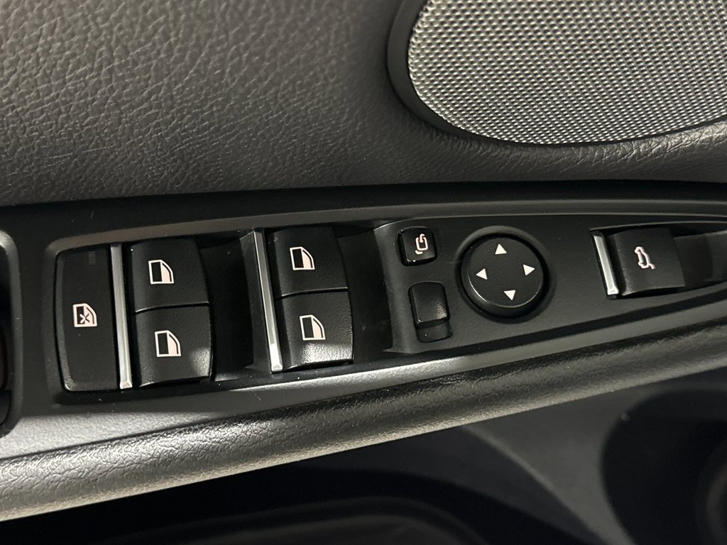 Used 2018 BMW X6 sDrive35i w/ Driving Assistance Package image 15