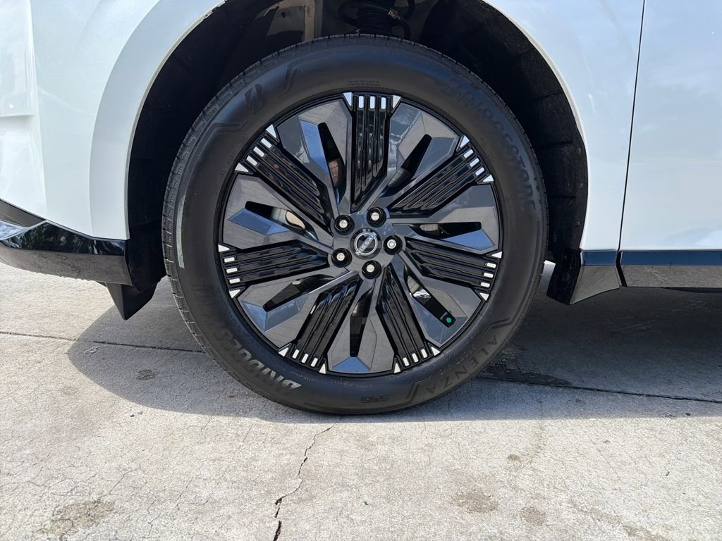 Used 2025 Nissan Murano Platinum image 11