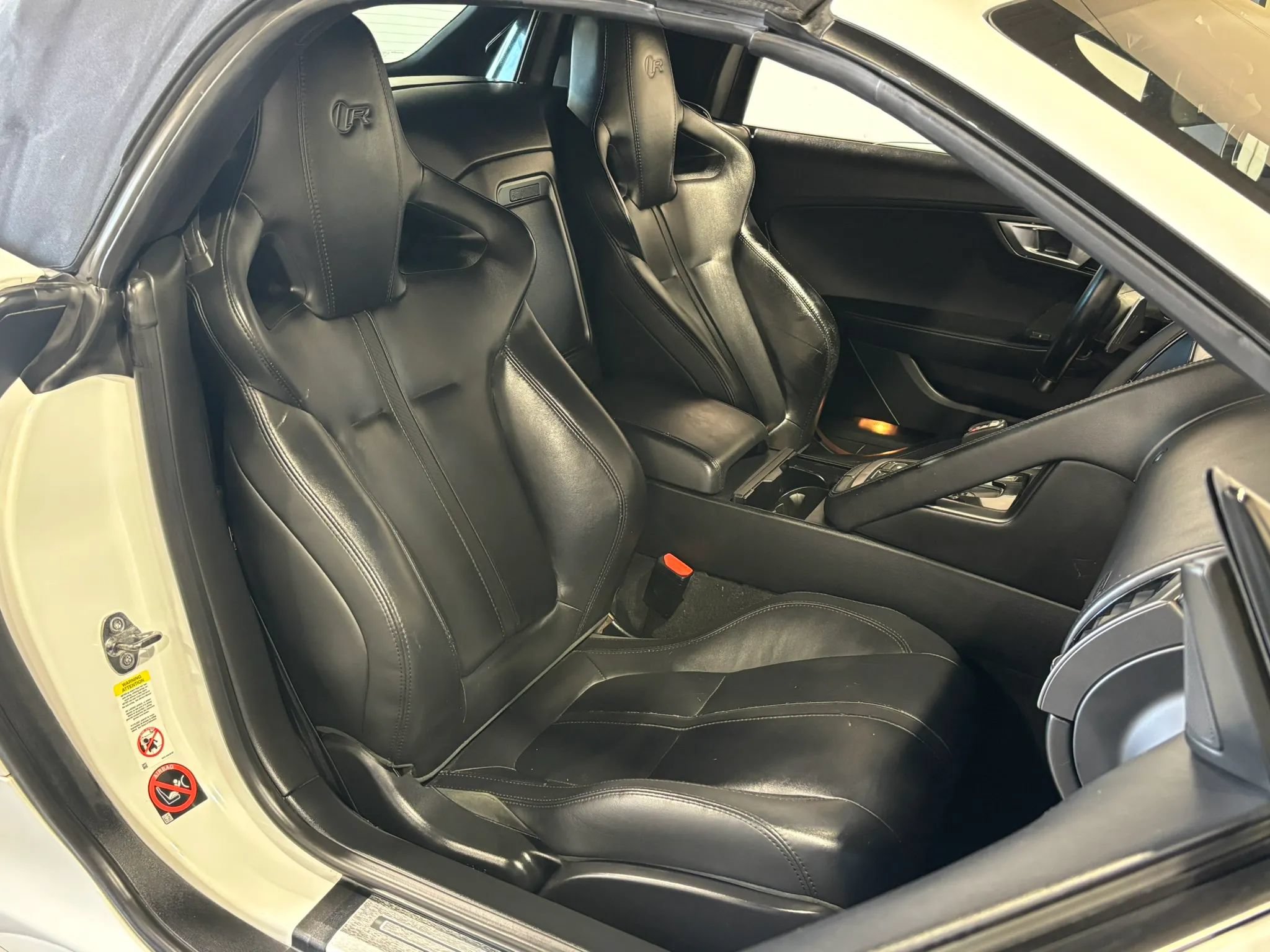 Used 2017 Jaguar F-TYPE R AWD/4WD image 23