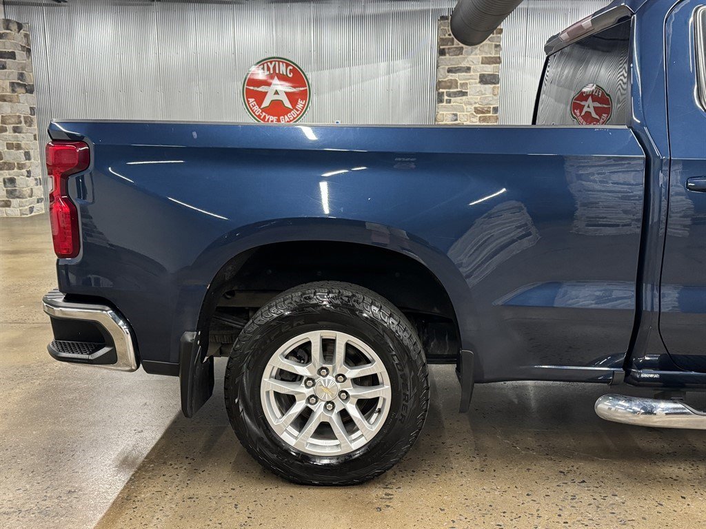 Used 2021 Chevrolet Silverado 1500 LT w/ Z71 Off-Road Package AWD/4WD image 16