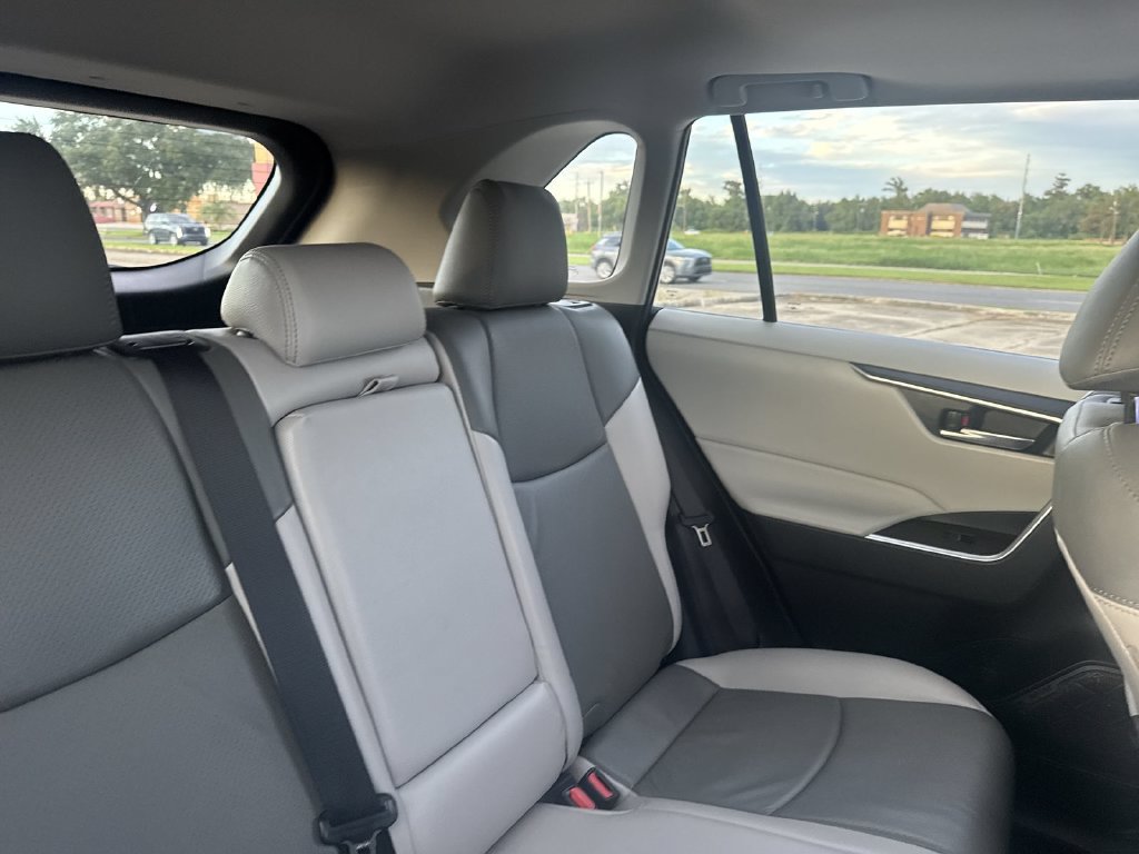 Used 2023 Toyota RAV4 XLE w/ Convenience Package FWD image 33