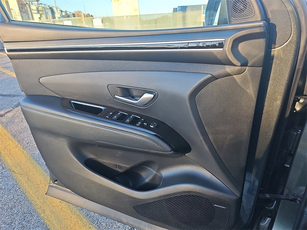 Used 2023 Hyundai Tucson Limited image 26