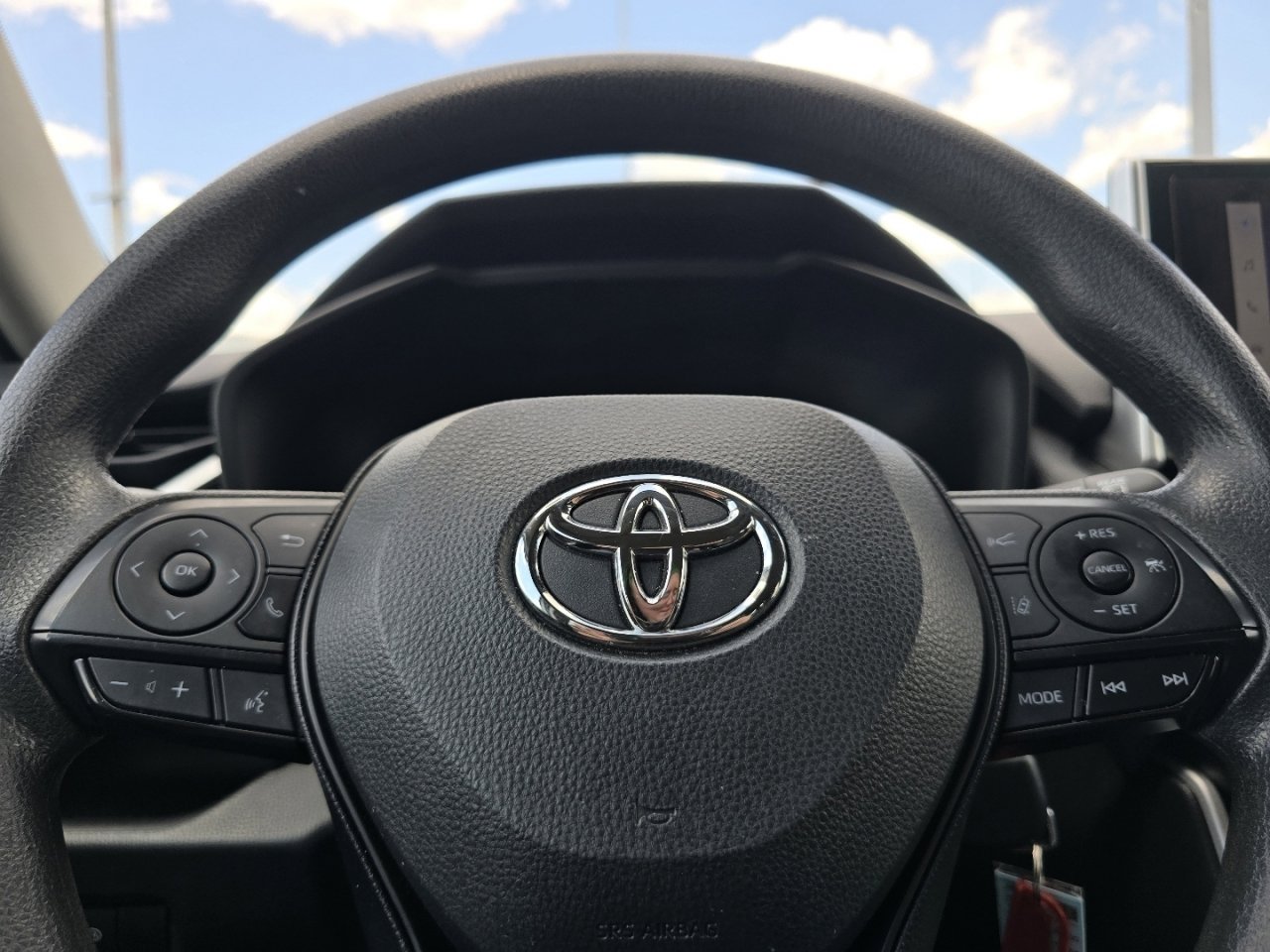 Used 2023 Toyota RAV4 LE FWD image 23