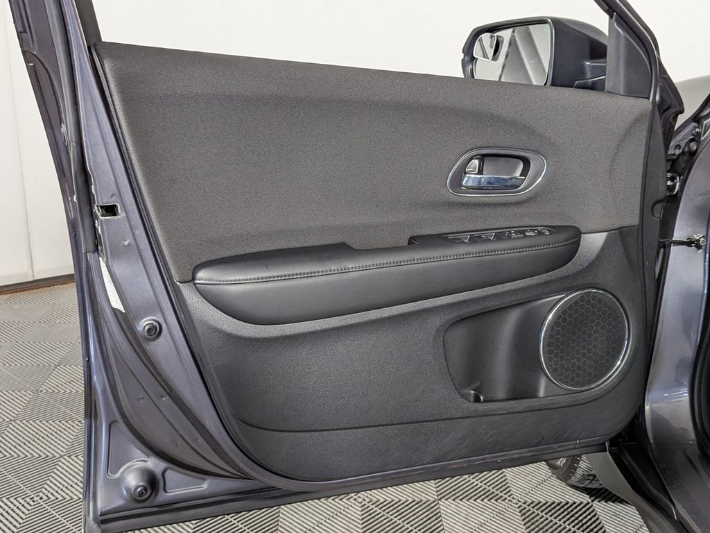 Used 2021 Honda HR-V EX image 14