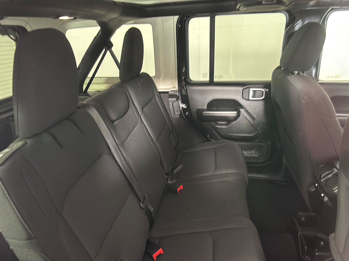 Used 2021 Jeep Wrangler Unlimited Sport AWD/4WD image 17