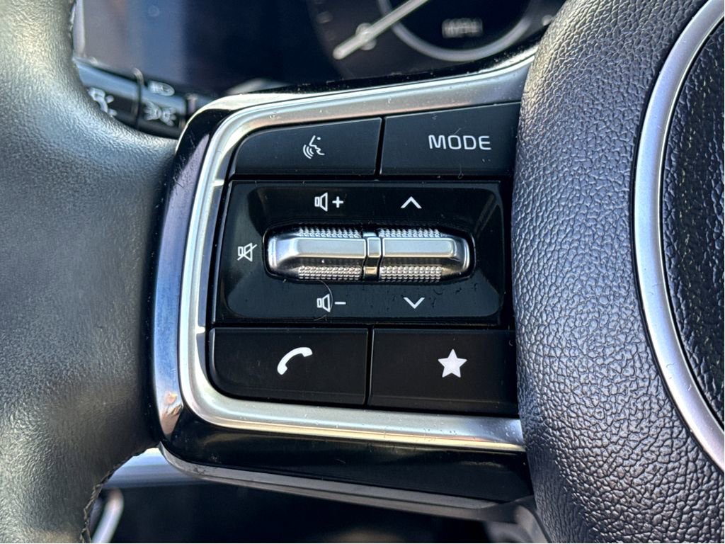 Used 2024 Kia Carnival SX Prestige image 17