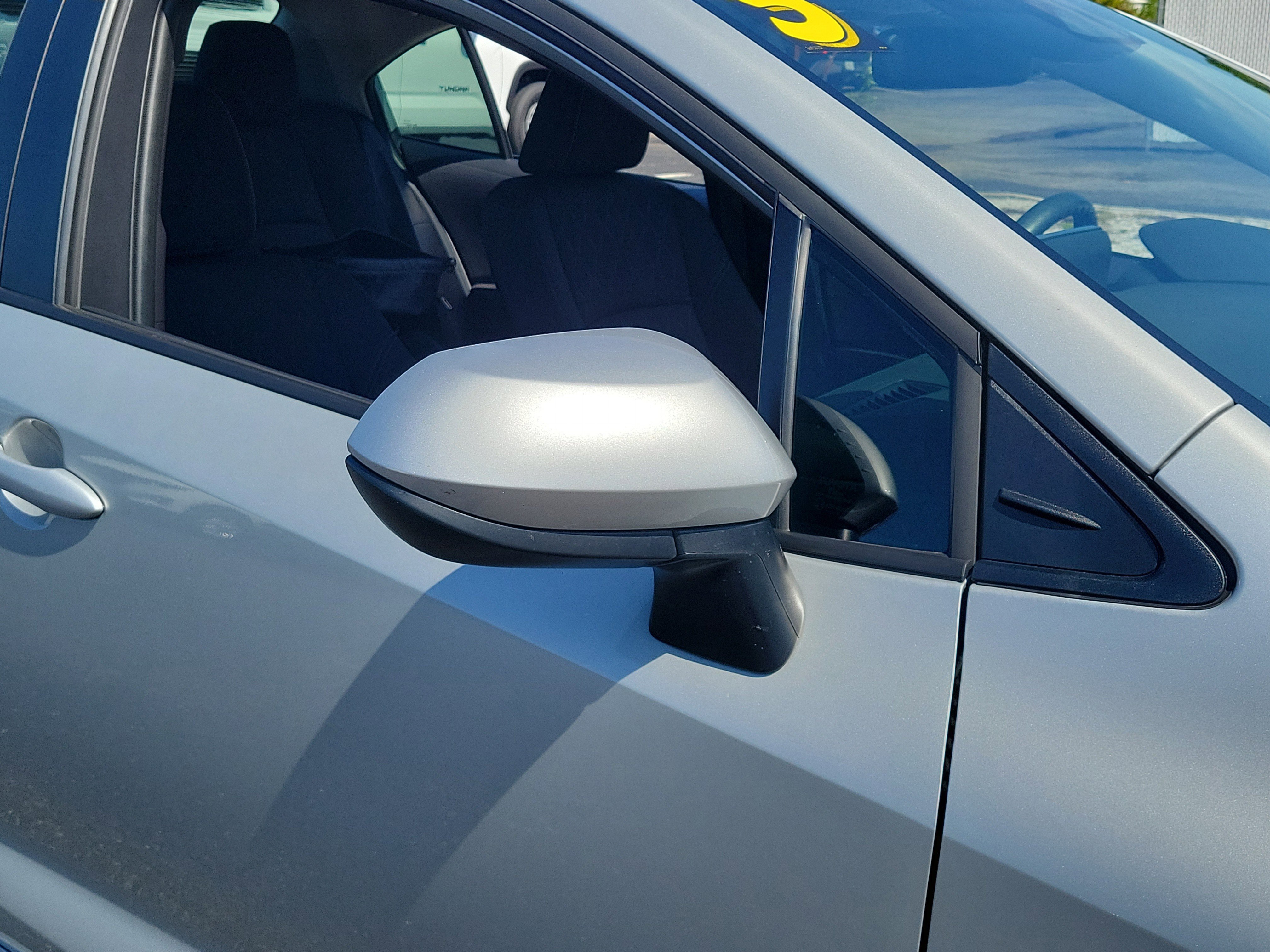 Used 2025 Toyota Corolla LE FWD image 9