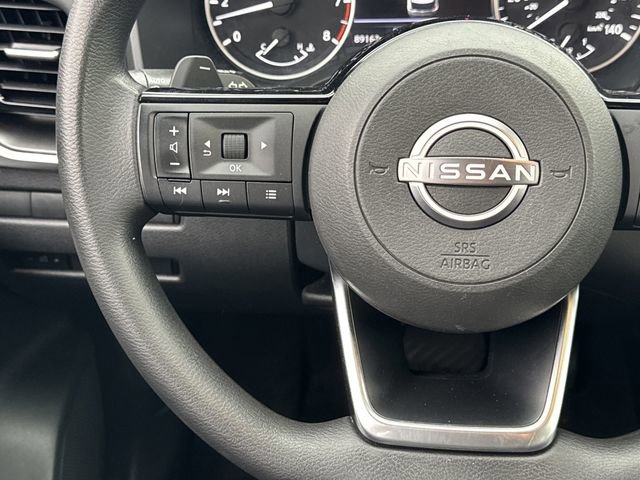 Used 2022 Nissan Rogue SV image 15
