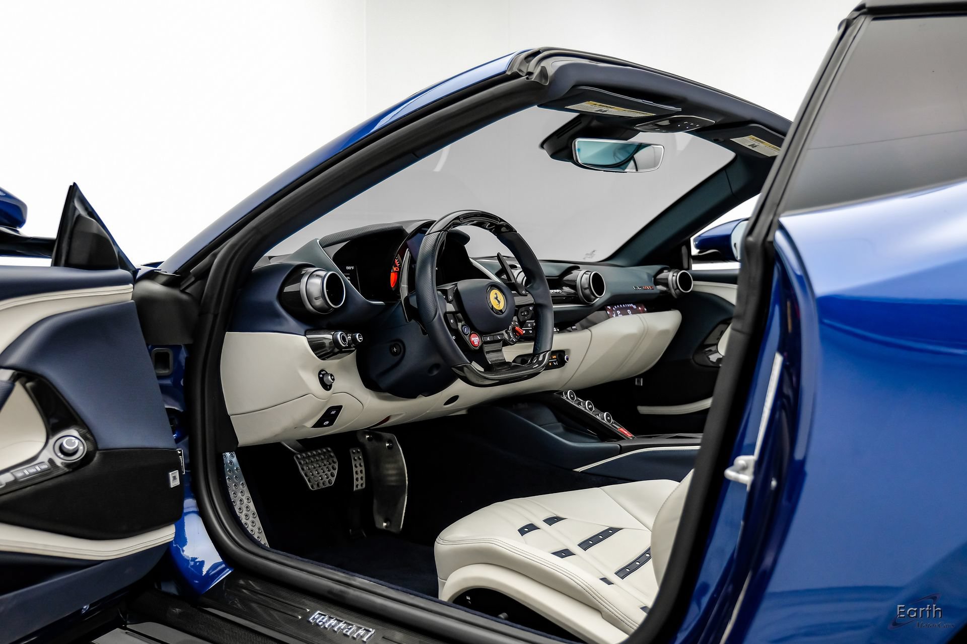 Used 2022 Ferrari 812 GTS RWD image 43