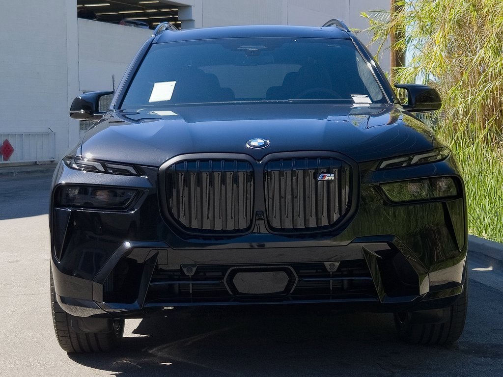 New 2026 BMW X7 M60i image 3