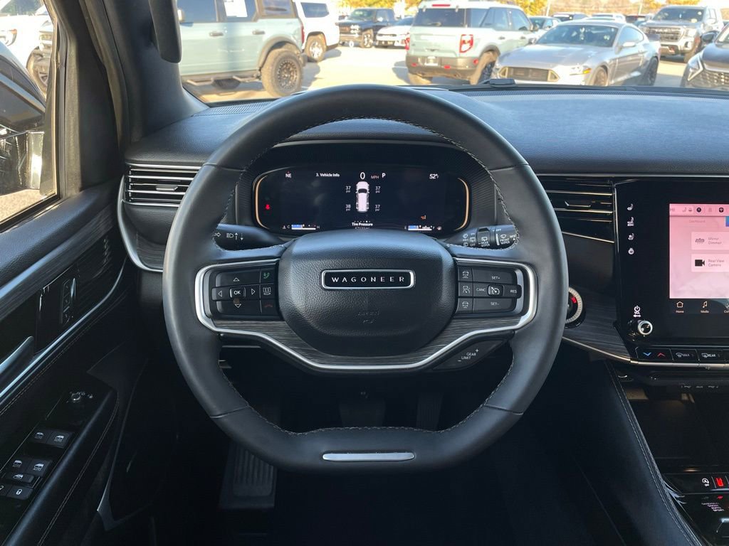 Used 2024 Jeep Wagoneer Series III image 14