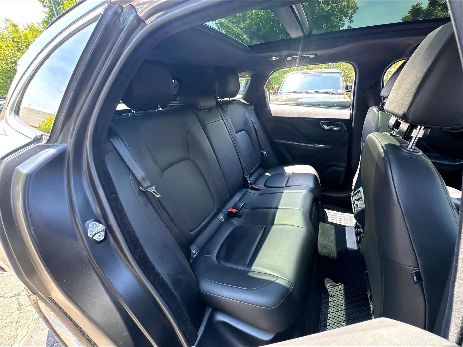 Used 2019 Jaguar F-PACE Premium AWD/4WD image 27