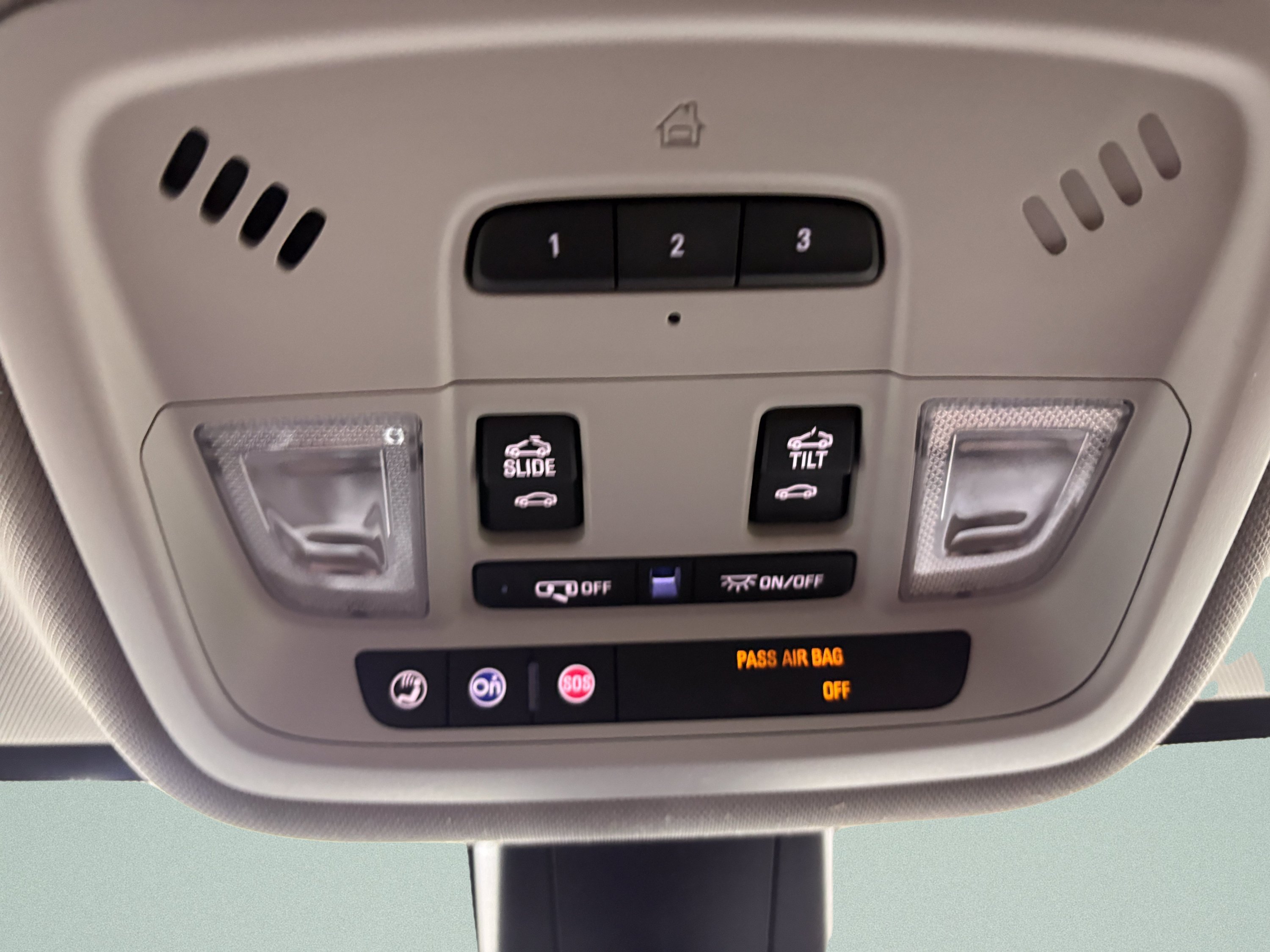 Used 2018 Chevrolet Traverse High Country AWD/4WD image 33
