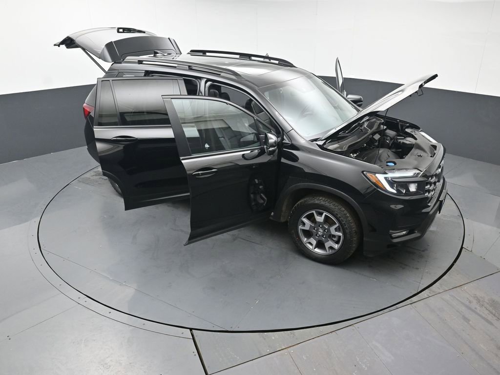 Certified 2023 Honda Passport TrailSport image 58