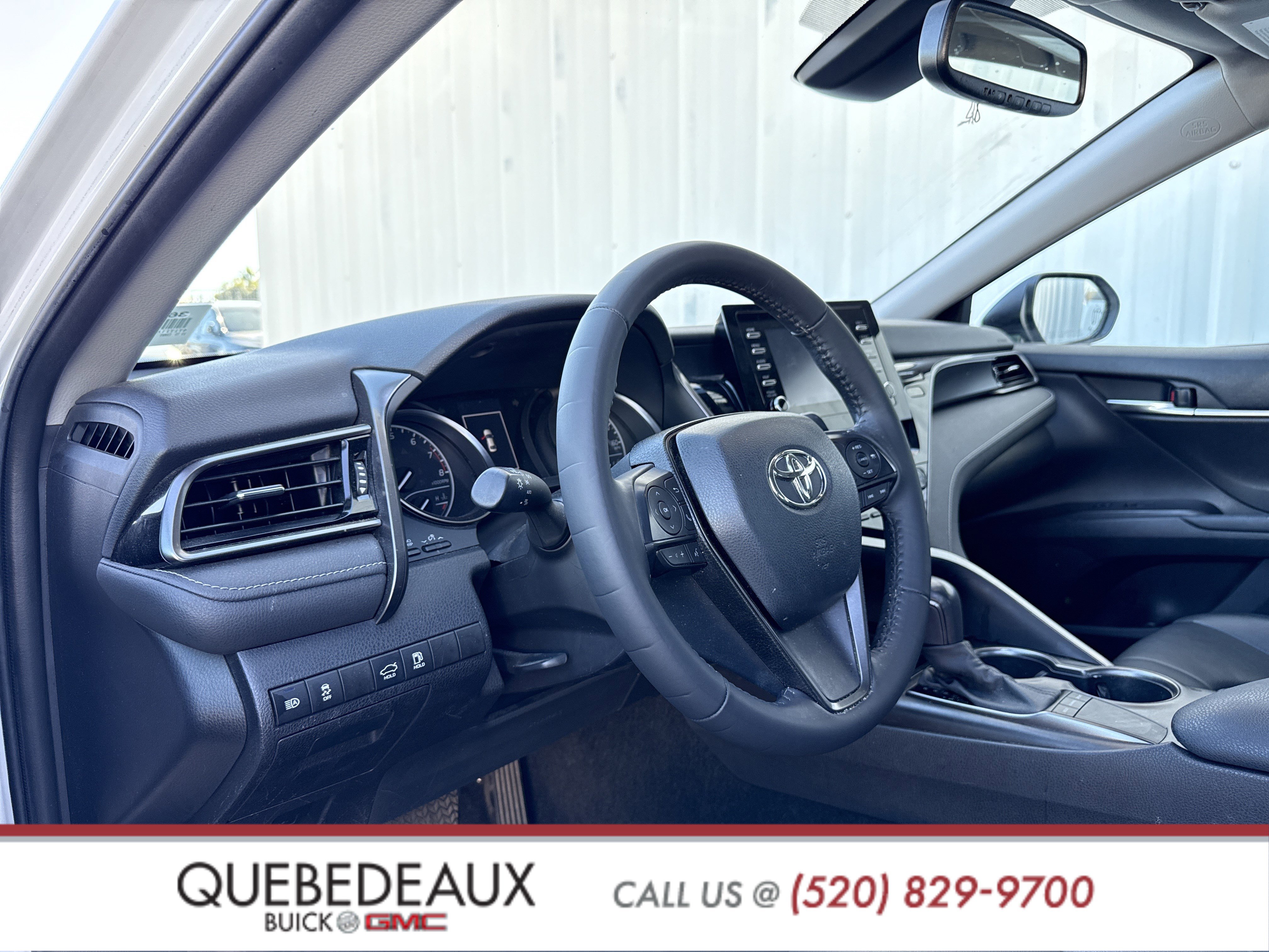 Used 2023 Toyota Camry SE image 12