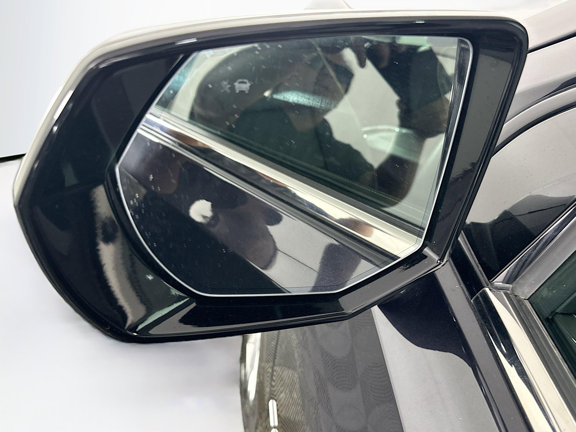 Used 2025 Chevrolet Tahoe Premier image 16