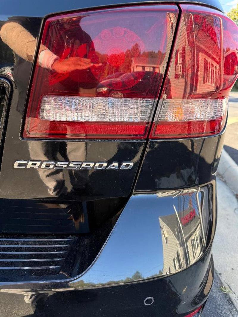 Used 2018 Dodge Journey Crossroad w/ Nav & Sun Group image 36
