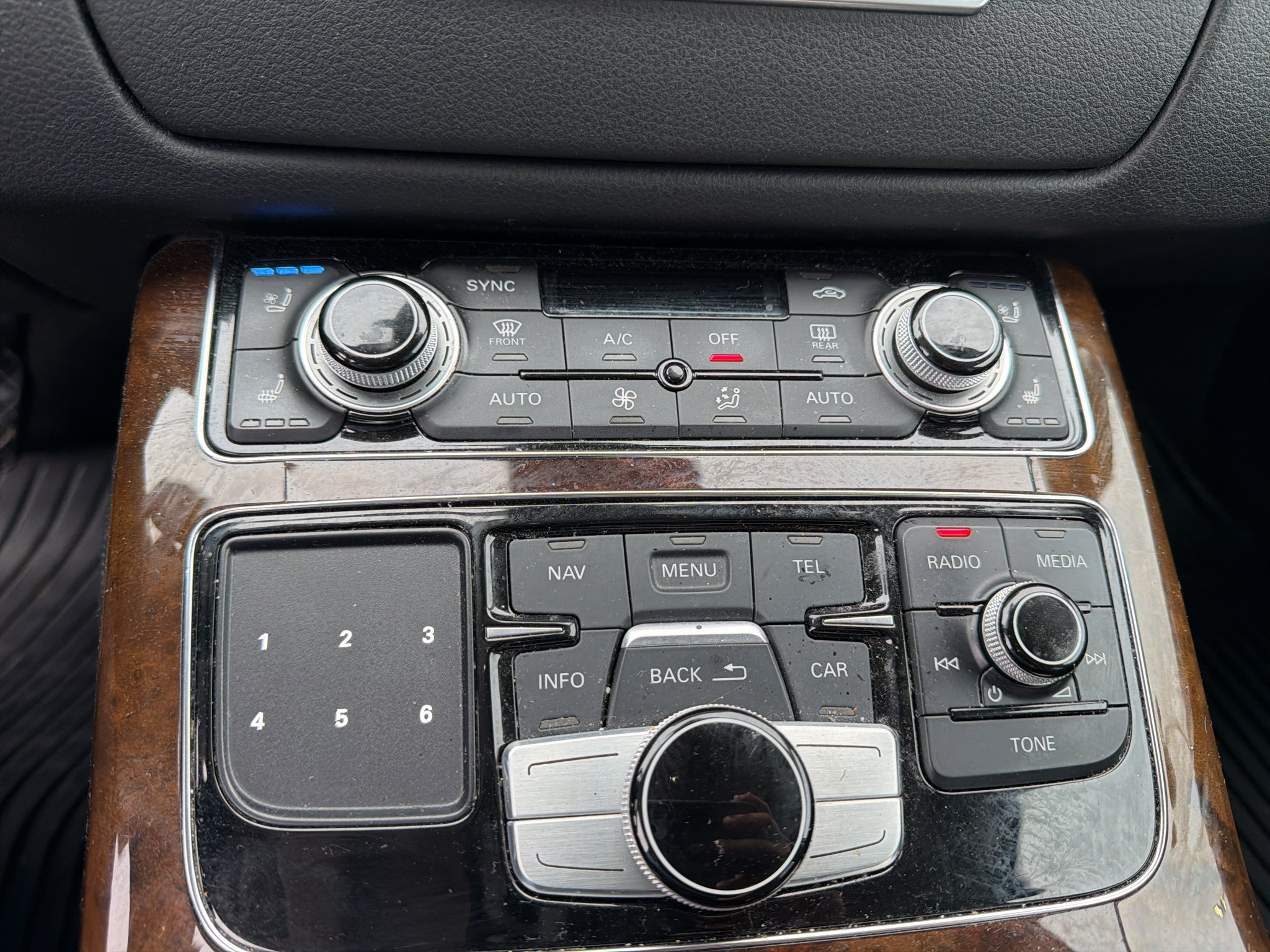 Used 2015 Audi A8 L 4.0T AWD/4WD image 17