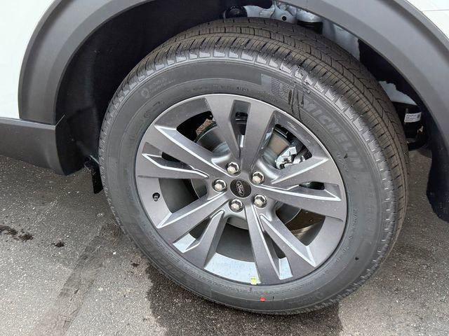 New 2026 Ford Explorer Active w/ Active Comfort Package image 8