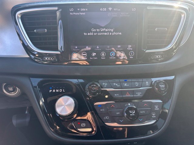 Used 2019 Chrysler Pacifica Touring-L Plus FWD image 7
