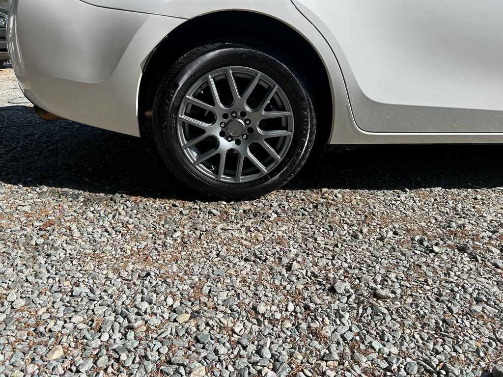 Used 2016 Toyota Corolla LE FWD image 19