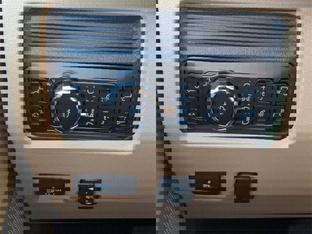 New 2026 Ford F250 Lariat image 16