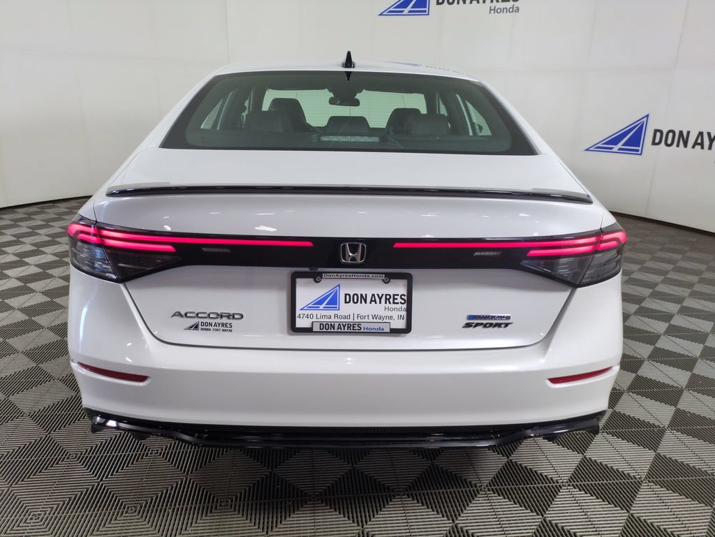 Used 2024 Honda Accord Sport image 4