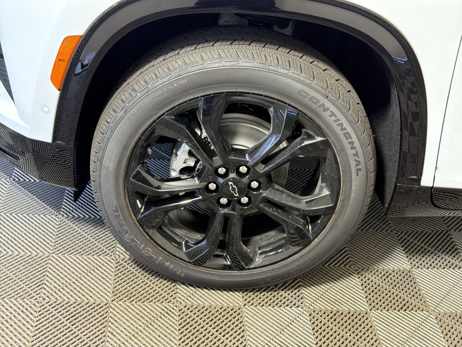 New 2027 Chevrolet Traverse RS AWD/4WD image 12