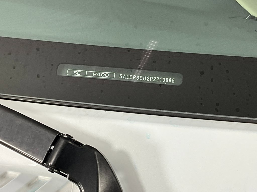 Certified 2023 Land Rover Defender 90 SE image 27