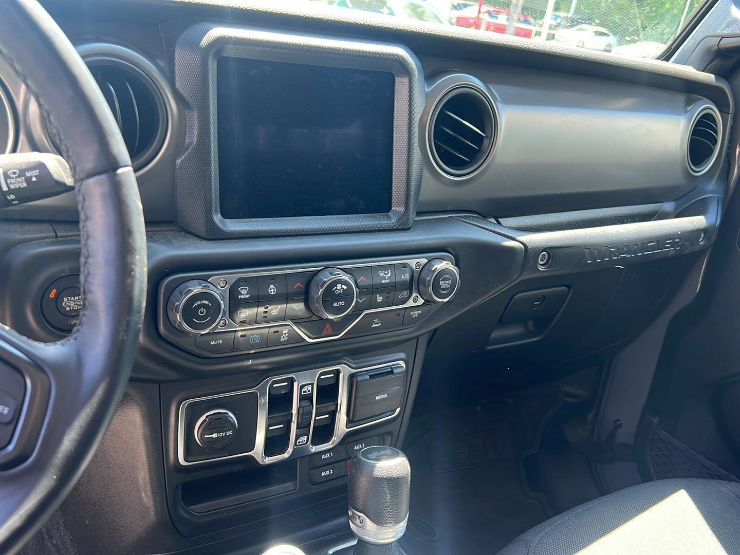 Used 2023 Jeep Wrangler Unlimited w/ Cold Weather Group AWD/4WD image 10