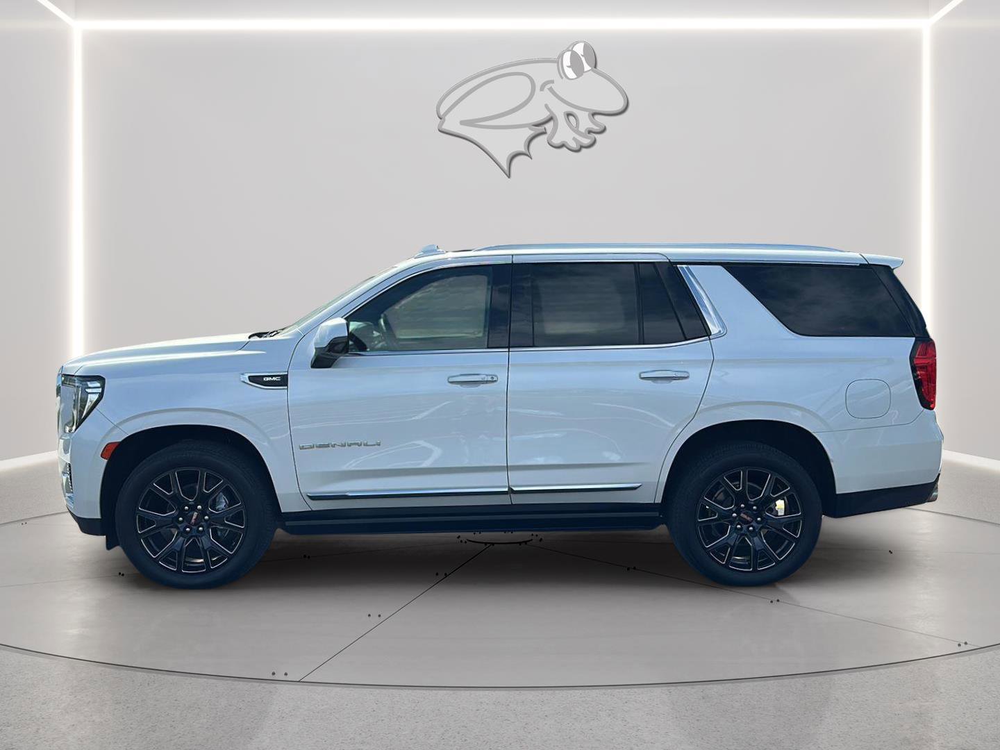 Used 2023 GMC Yukon Denali w/ Max Trailering Package AWD/4WD image 2