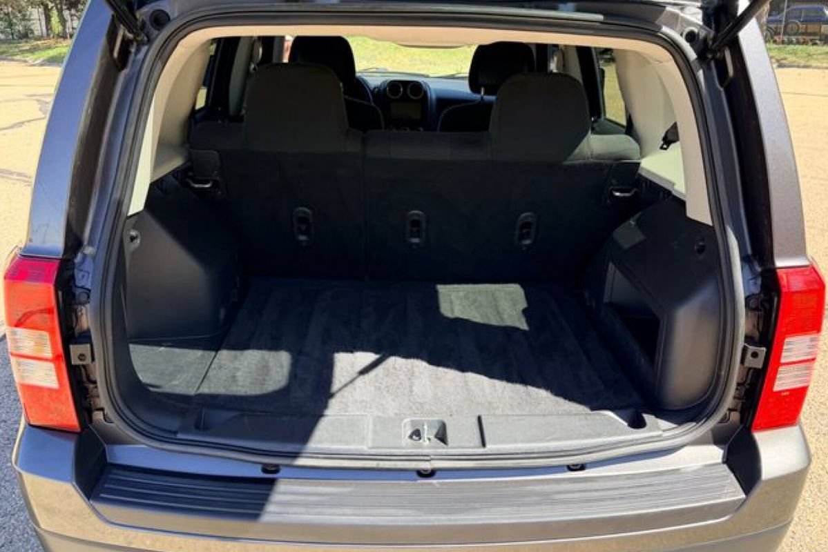 Used 2015 Jeep Patriot Sport AWD/4WD image 13