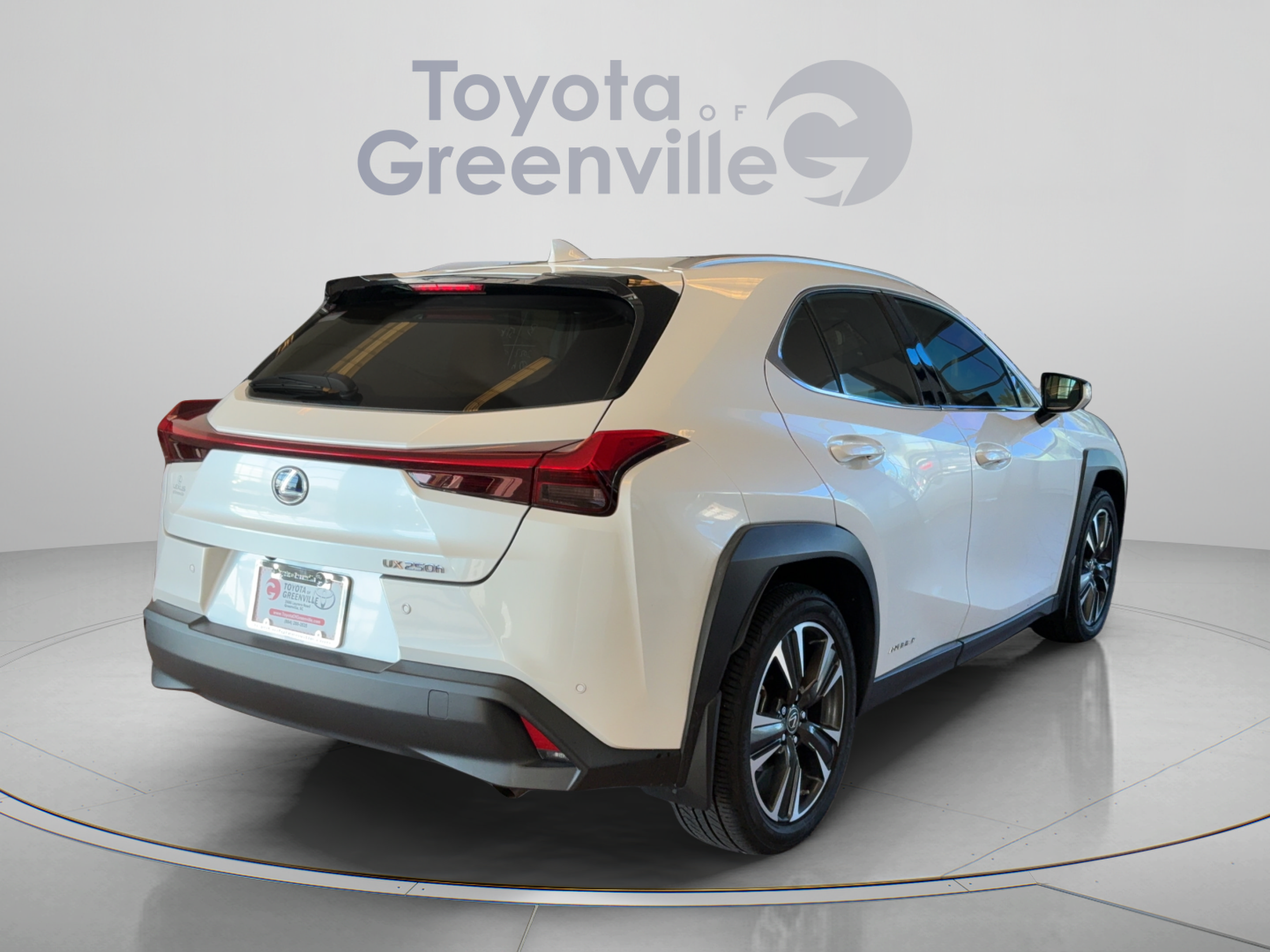 Used 2022 Lexus UX 250h w/ Accessory Package (Z2) AWD/4WD image 6