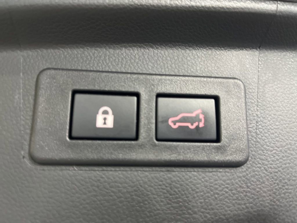 Used 2023 Subaru Outback Limited image 13