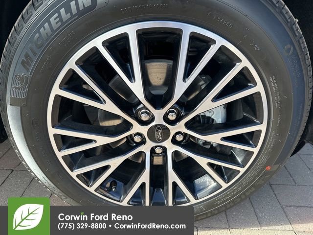 New 2025 Ford Escape SE w/ PHEV Premium Package image 34