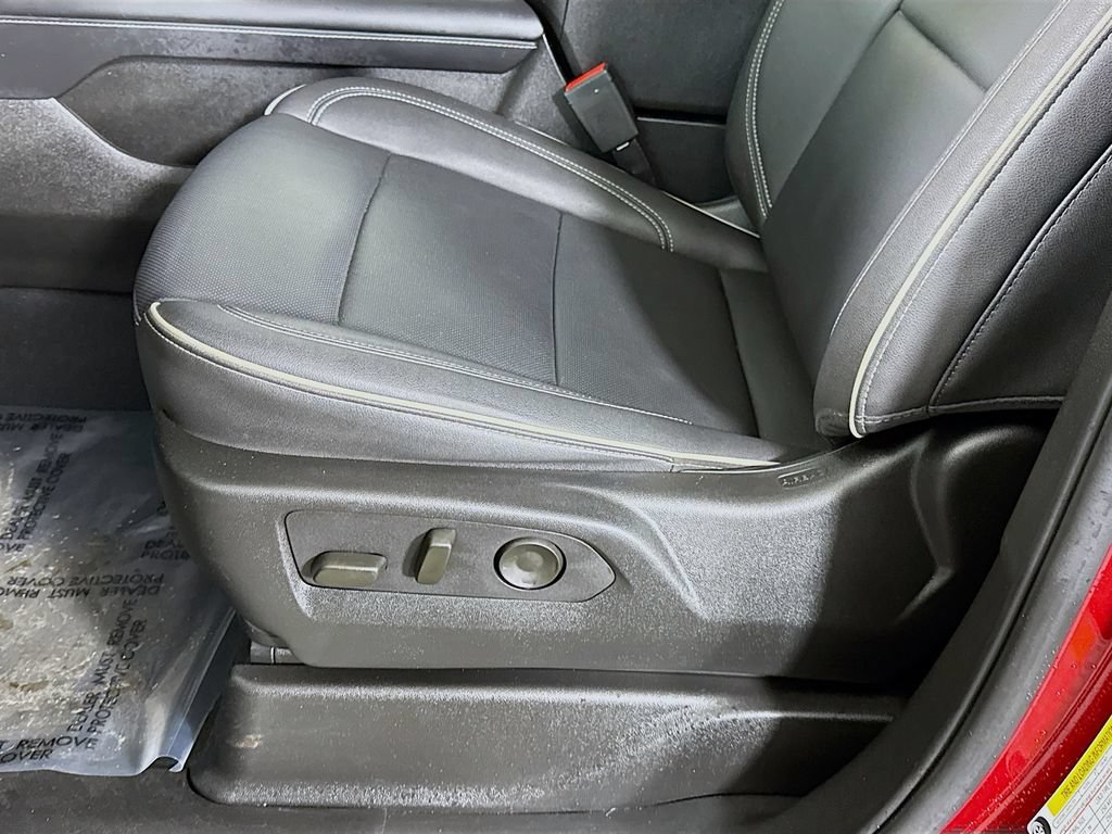 Used 2023 Chevrolet Tahoe Premier w/ Premium Package 2 AWD/4WD image 26